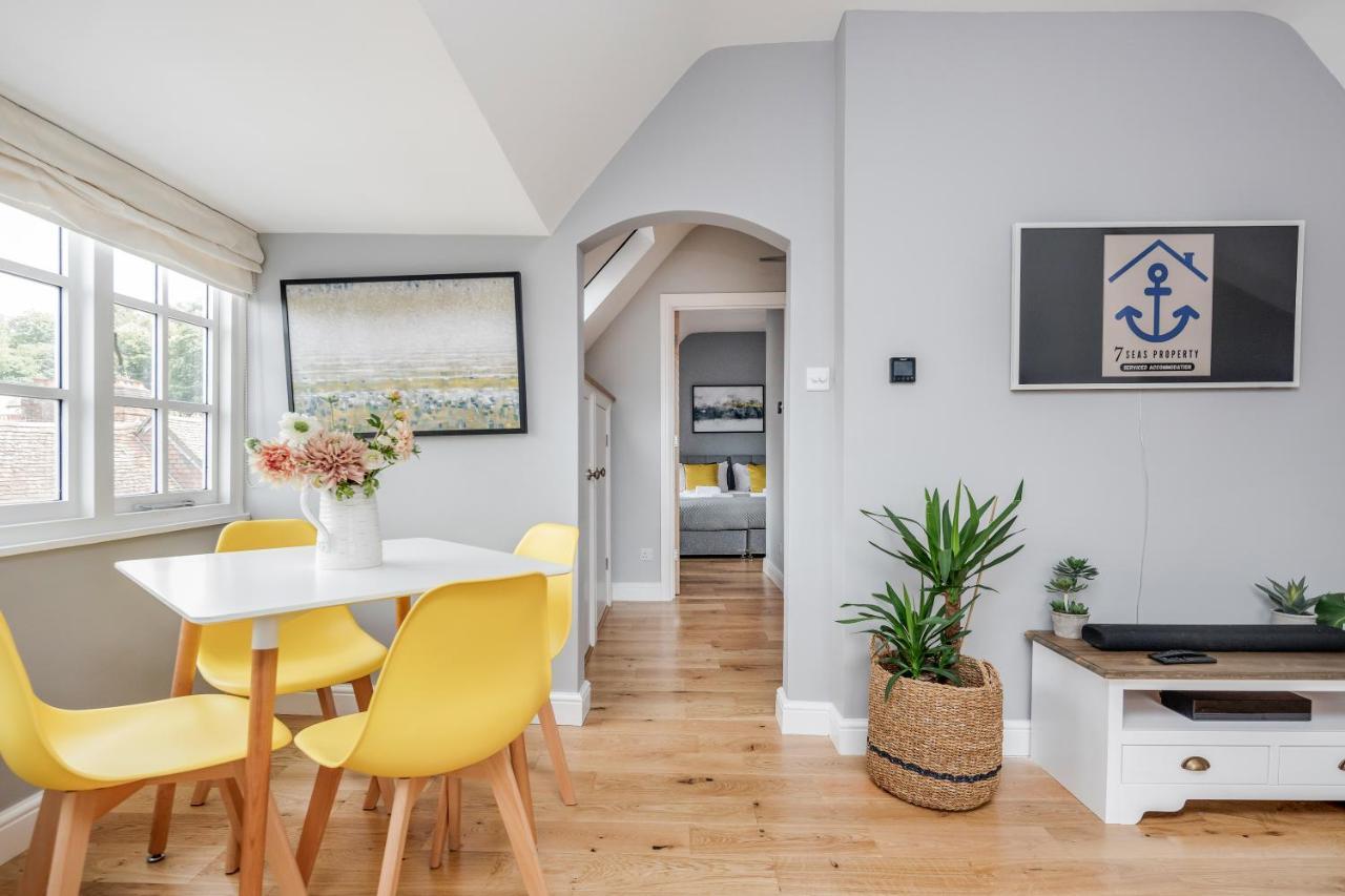 The Gem Of Central Winchester - Sleeps 4 Экстерьер фото